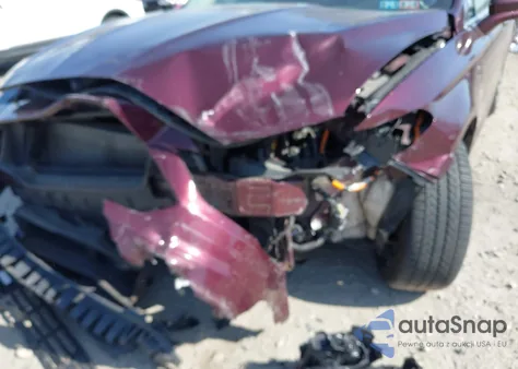 2018 Ford Fusion Energi Se Luxury z USA, uszkodzony, nr VIN 3FA6P0PU0JR105997